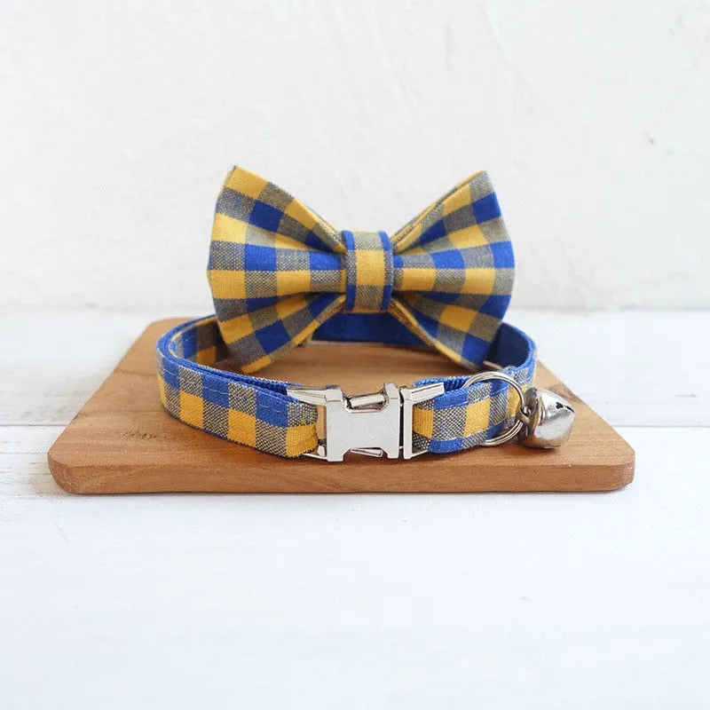 collar de lujo personalizado azul y amarillo con pajarita | Chic et Chat