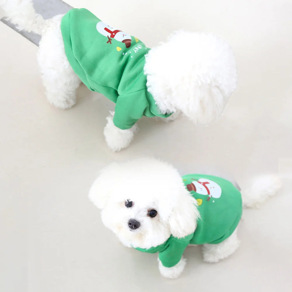 Pull de Noël vert motif bonhomme de neige porté | Chic et Chat