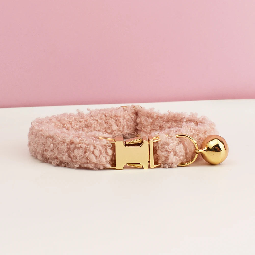 Collier personnalisé effet moumoute rose poudré