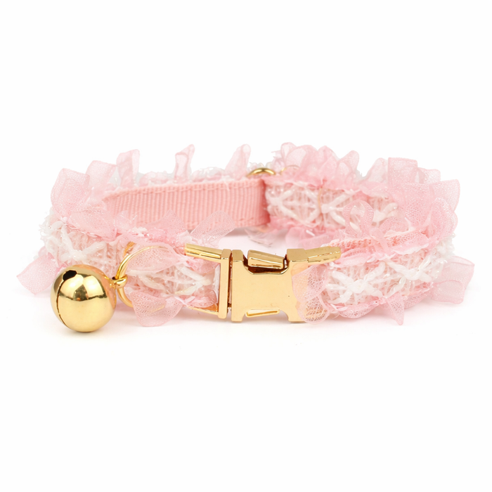 Collier en dentelle entièrement personnalisable
