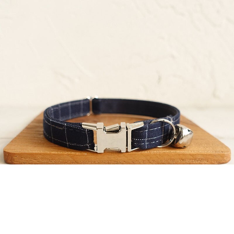 collier de luxe personnalisé bleu marine gravé