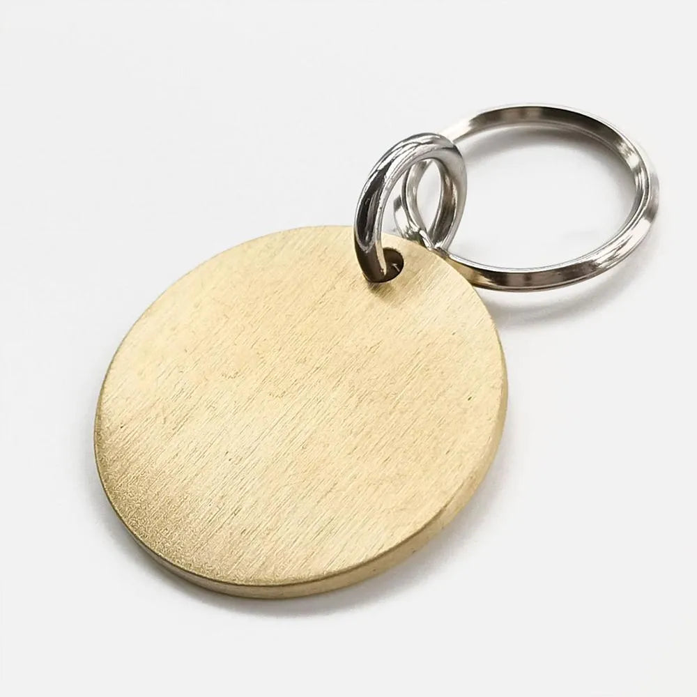 chapa de latón brillante para gato | Chic et Chat