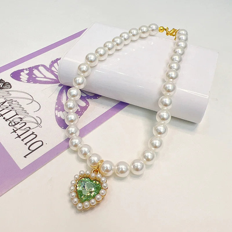 Collier de perles pour chat avec coeur vert strass