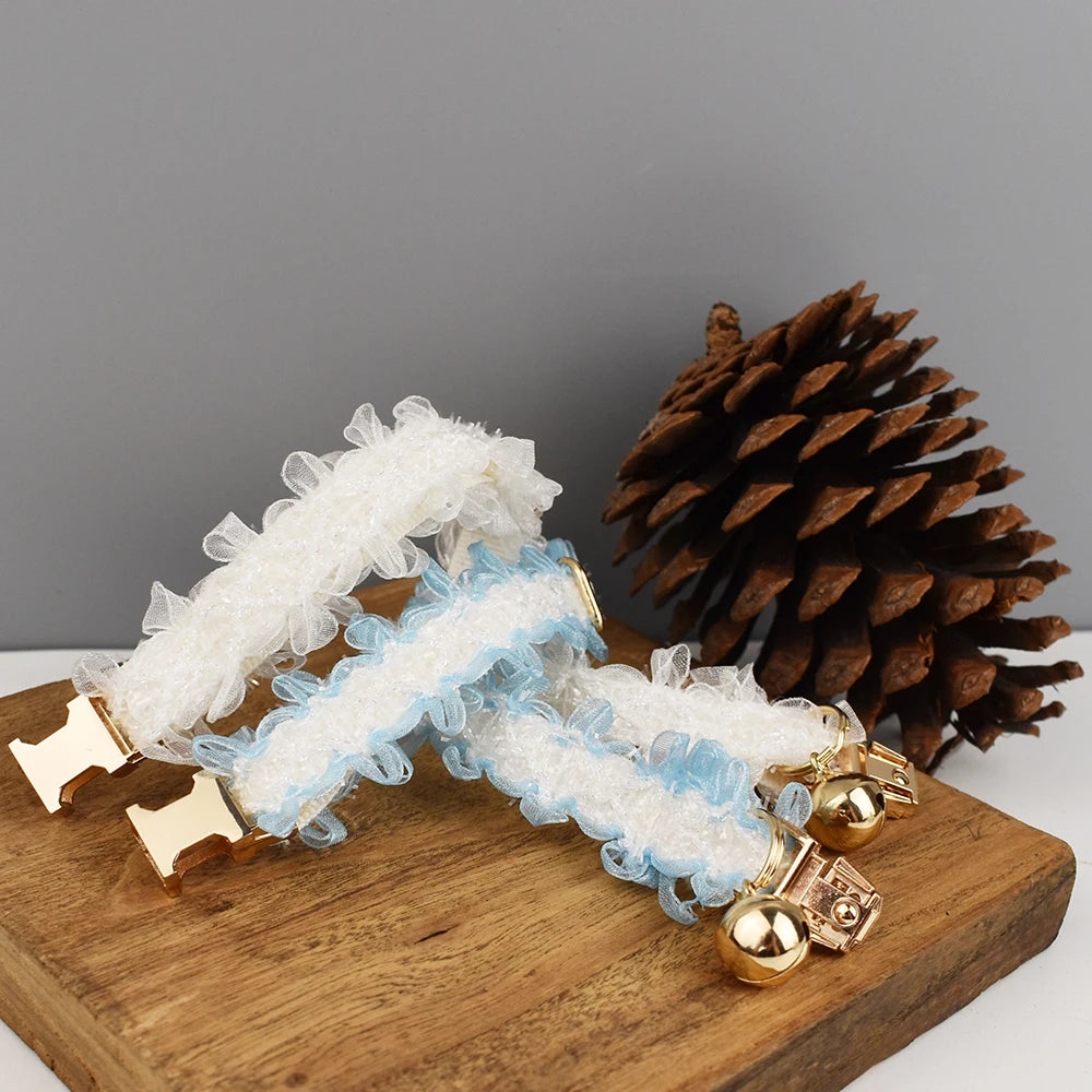 collier pour chat en dentelle blanc et bleu