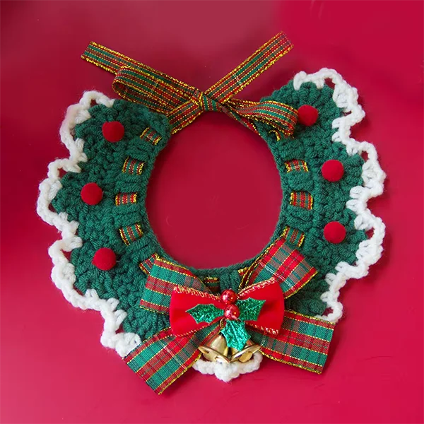Collerette de Noël au crochet pour chat vert avec noeud écossais