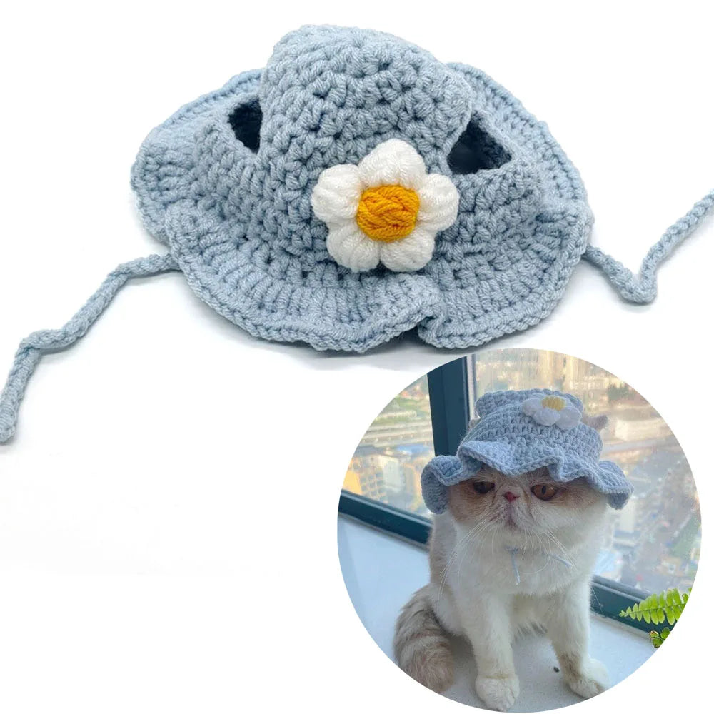 Bonnet crochet pour chat bleu à fleur blanche | Chic et Chat
