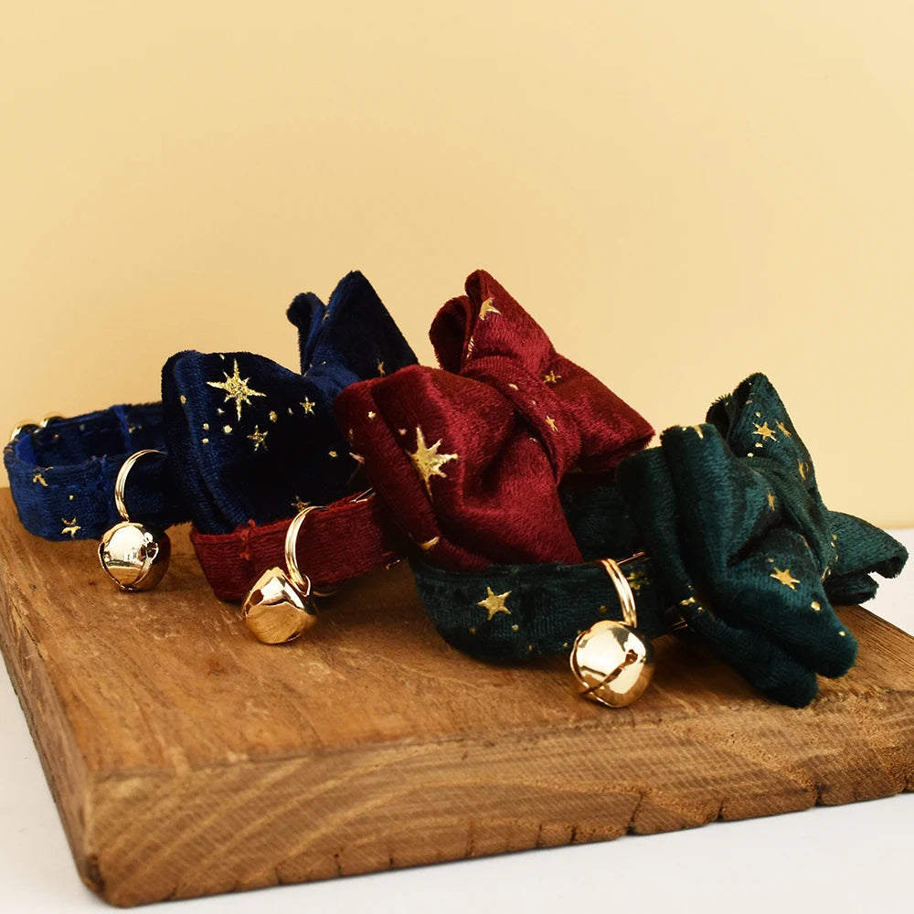 Collier de Noël pour chat en velours vue de détail