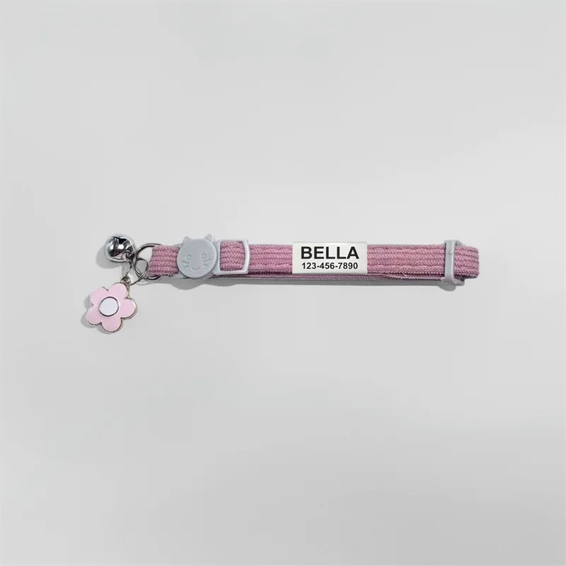 Collier pour chat gravé avec pendentif fleur rose